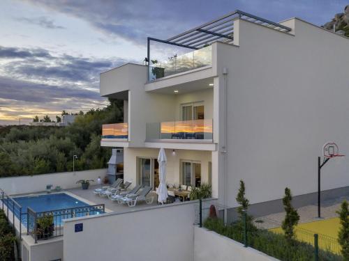 Holiday Home Villa inmitten der Natur in ruhiger Lage by Interhome – khách sạn tại Veliko Brdo