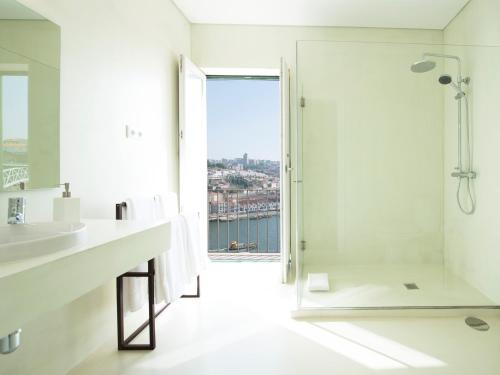 Two-Bedroom Apartment with Balcony image 10