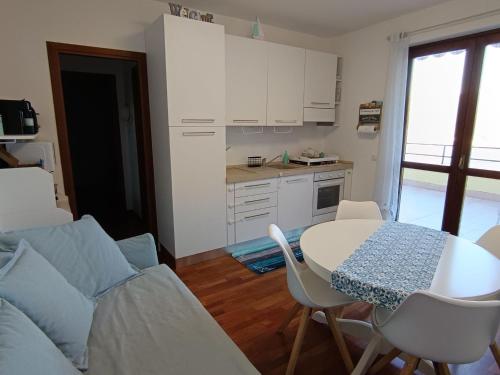 Apartment Le Terrazze - Drei-Zimmer-Wohnung mit Terrasse by Interhome in Fonteno