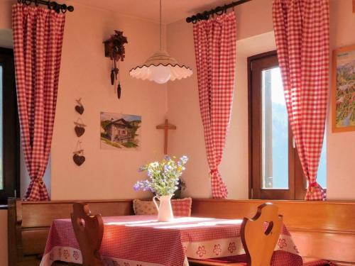 Holiday Home Maso Tòttn by Interhome (Holiday Home Maso Tottn by Interhome) in 弗拉西隆戈