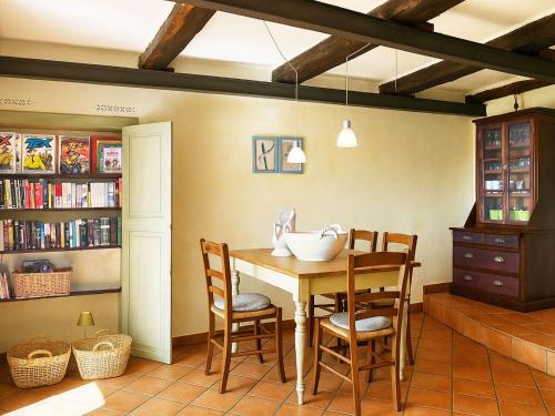 Holiday Home Villa Garibaldino by Interhome in Montedivalli Chiesa