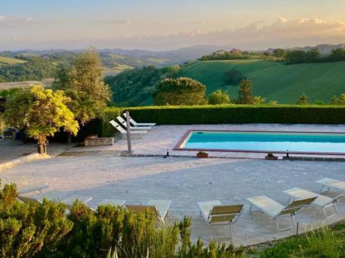 Holiday Home Villa mit Pool für 29 Personen ca- 800 m2 by Interhome (Holiday Home Villa mit Pool fur 29 Personen ca- 800 m2 by Interhome) in Ponzano Di Fermo