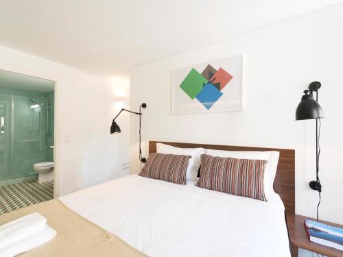 Studio Apartment image 10