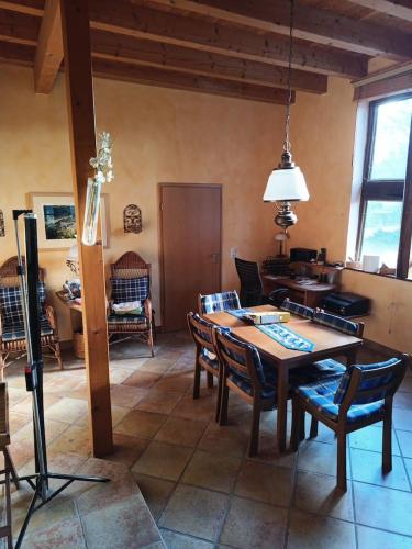 Historische Scheune mit Whirlpool in Hennef