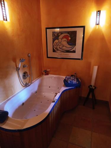 Historische Scheune mit Whirlpool in Hennef
