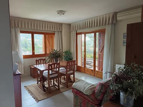 Koplietošanas atpūtas telpa ar TV, El Mirador de Can Barri BB Vistas Piscina y Desayuno Gourmet in Bigues i Riells