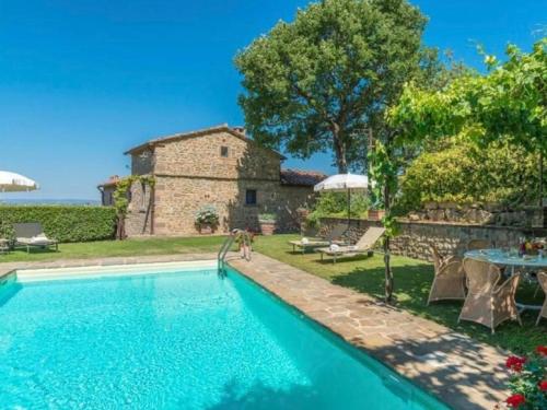 Apartment Wohnung in Cortona mit Terrasse- Garten und Grill by Interhome