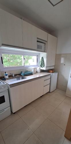 virtuve, Departamento Temporario - Barrio San Isidro (Malibu) in Villa Allende