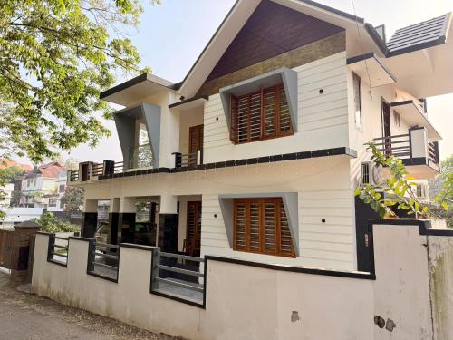 The Thomas Family Home Stay in Athirampuzha