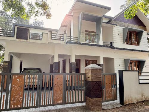 The Thomas Family Home Stay in Athirampuzha