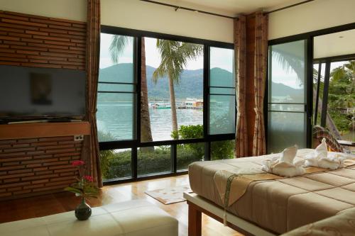 Kert, Resolution Resort in Bang Bao-öböl