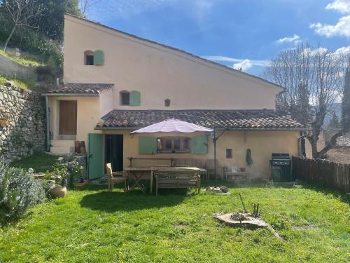 LÉchappée Provençale (LEchappee Provencale) in Signes