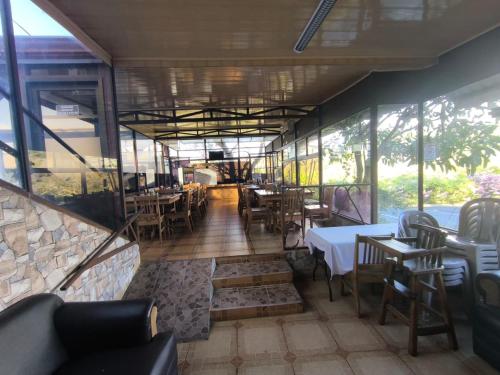 Restorāns, Hotel Cielo Azul Resort in Tilaran