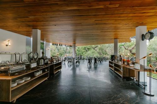 Restaurant, Khanom Station 549 in Nakhon Si Thammarat