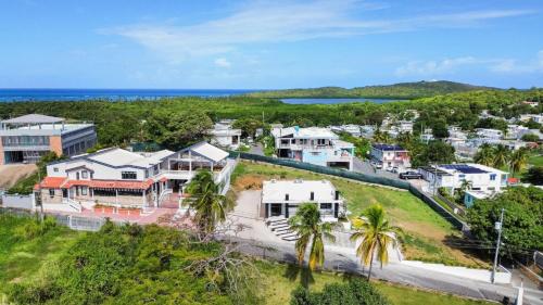 Casa Blue Laguna II |"Tropical Escape with Ocean Views I Steps to Bio Bay & Seven Seas I Guest Disco in Фахардо