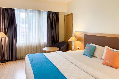 room detail thumbnail 1