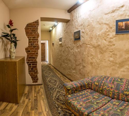 ห้องส่วนกลางสำหรับนั่งเล่น/ดูทีวี, Leo in โดกาฟพิลส์