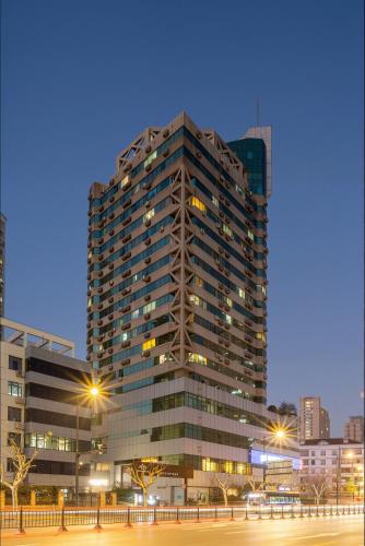 Tongrenge Homestay (Lujiabang Road Metro Station Branch) In Shanghai - Shanghai