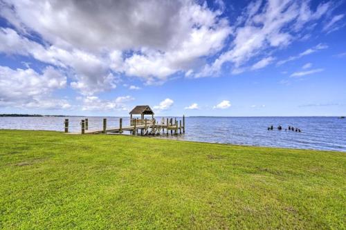 Waterfront Retreat with Pier Game Room and Fire Pit