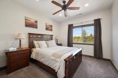 Large Family Cabin minutes from Zion National Park - image 14