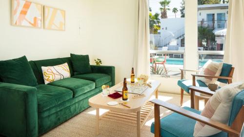 room detail thumbnail 0