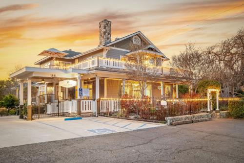 ForFriends Inn Wine Country Bed and Breakfast - Santa Barbara