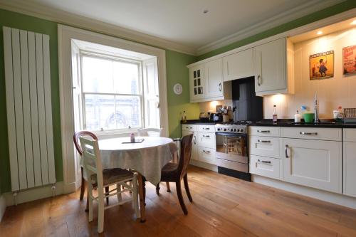 Royal Mile Elegance - Space & Luxury