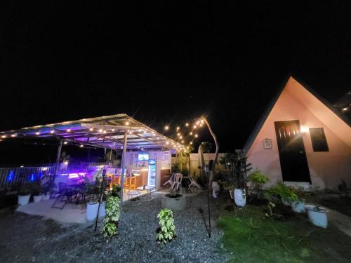 Exterior view, Isla Twin Cabin Rental in Carcar City