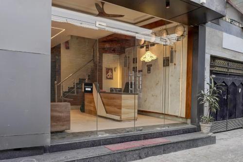Townhouse by OYO Ram Talai Crossway Formerly Midway - image 5