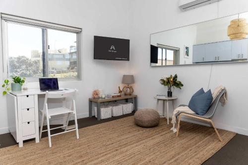 COZY BEACH FRONT STUDIO WITH AIRCON 3