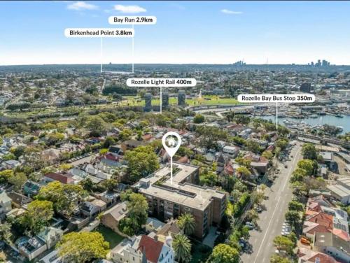 Stylish 1BR Apartment with City Views Mins to CBD - image 12