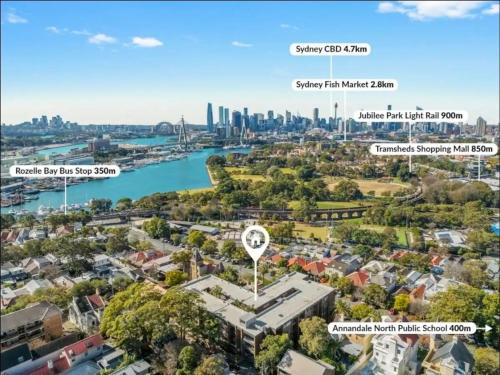 Stylish 1BR Apartment with City Views Mins to CBD - image 13