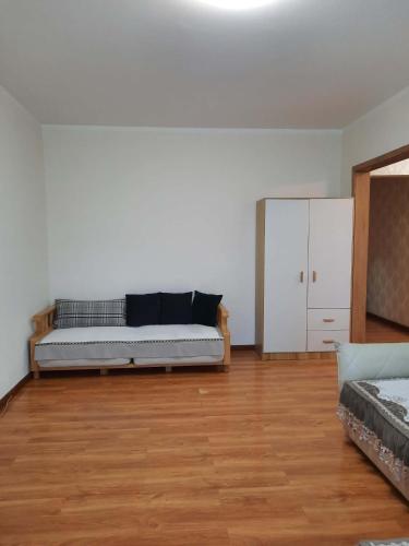 . Erdenet guest house 512