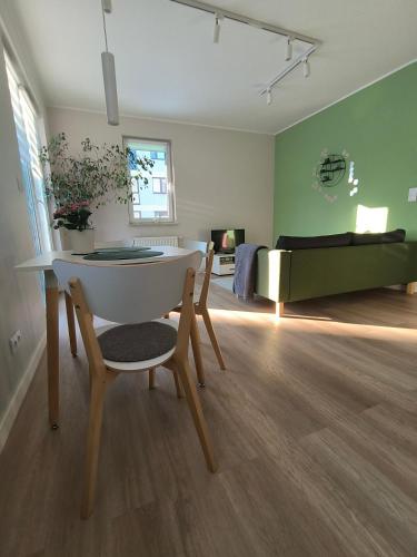 Apartament Zielone Zamienie in Лешноволя