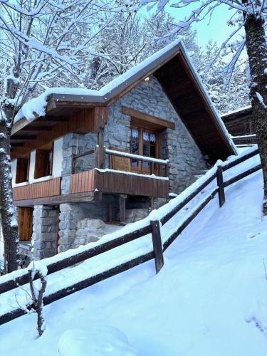 Refuge-style chalet Mountain view