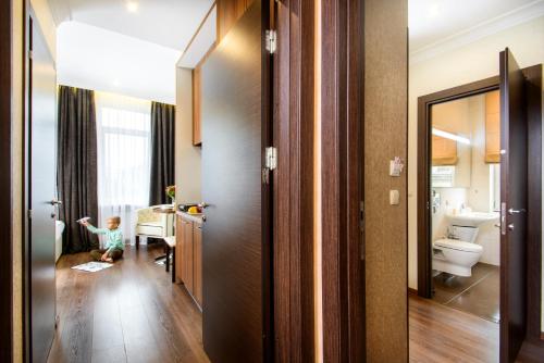 BonApart Hotel - image 5