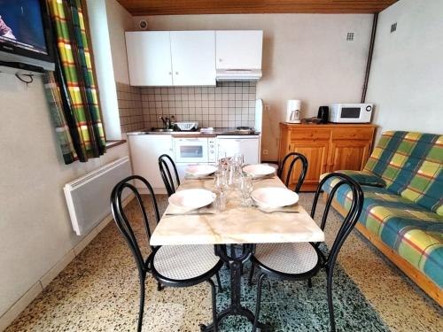 Les Oulles 11 - WIFI - Piscine - terrasse in La Chapelle-en-Valgaudémar