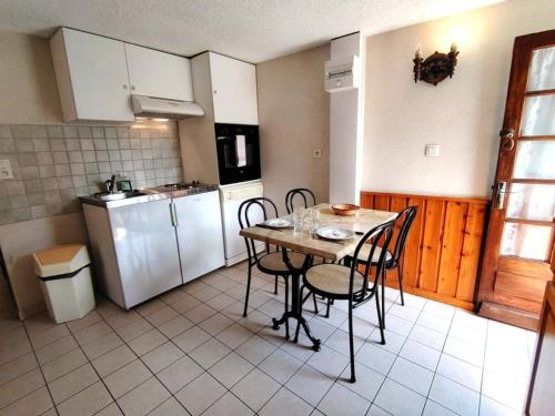 Les Oulles 12 - WIFI - Terrasse - Piscine in La Chapelle-en-Valgaudémar