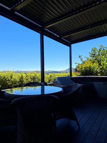 Vaade, Modern retreat in Kinloch in Kinloch