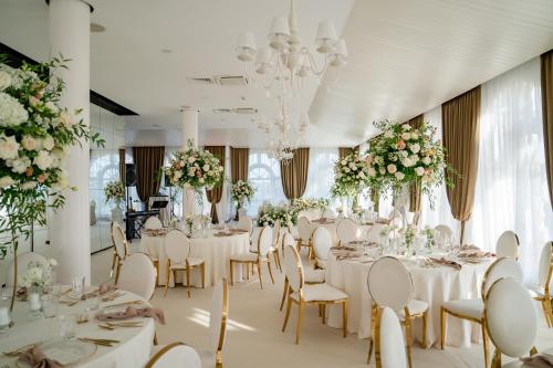 Restaurant, Lighthouse Golf & Spa Hotel - Mineral Pools, All Inclusive & Beach Access in Balchik