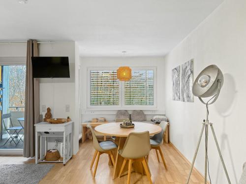 Studio near Altstadt /w Workspace, Feng-Shui & Art in Würzburg, Deutschland