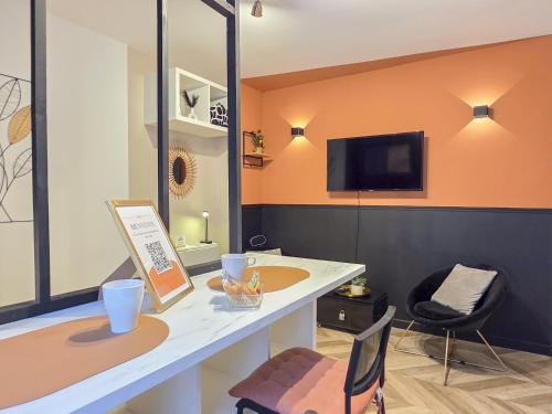 Le Terra Cosy - Élégant, Chaleureux & 50m Gare