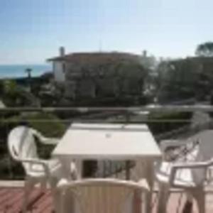 M087 - Marcelli, trilocale con terrazzo al residence Mareverde