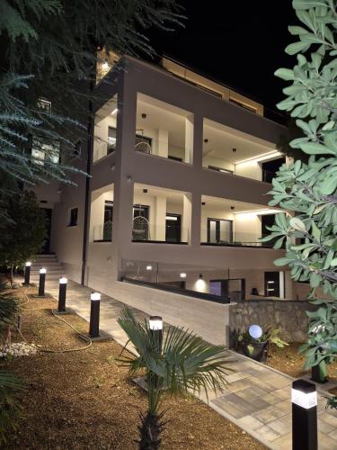 Vedere exterior, M Residence - luxury apartments with private pools in Insula Krk