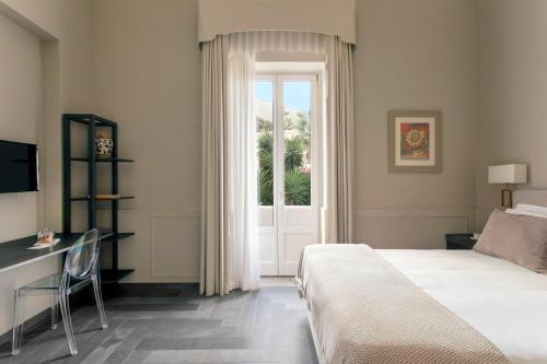 Villa Masetta - Luxury Suite - Tap to explore photos