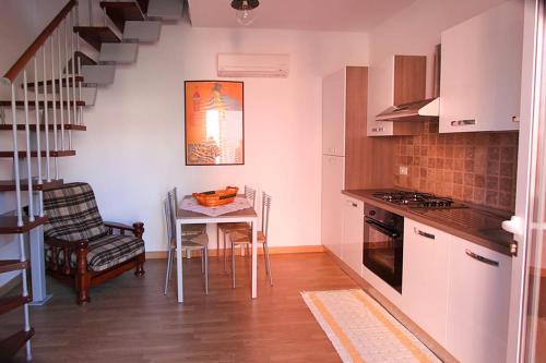 2 bedrooms, 4 beds