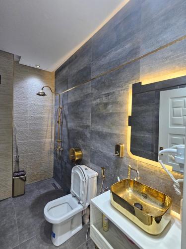 Bad, SKY Martil in Martil