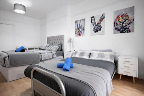 Large Studio Garden Flat on Golders Green Road 4