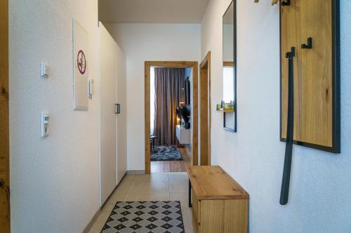 Ferienwohnung mit Stellplatz, ruhig gelegen, nahe Bahnhof, ideal für Wander- & Skiurlaub (Ferienwohnung mit Stellplatz, ruhig gelegen, nahe Bahnhof, ideal fur Wander- & Skiurlaub) in באד מיטרנדורף