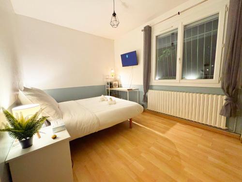 Chambre premium Parking & TV - Tram L3 - WIFI in Alco